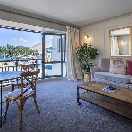 The Waterfront Aparthotel Queenstown Exterior photo