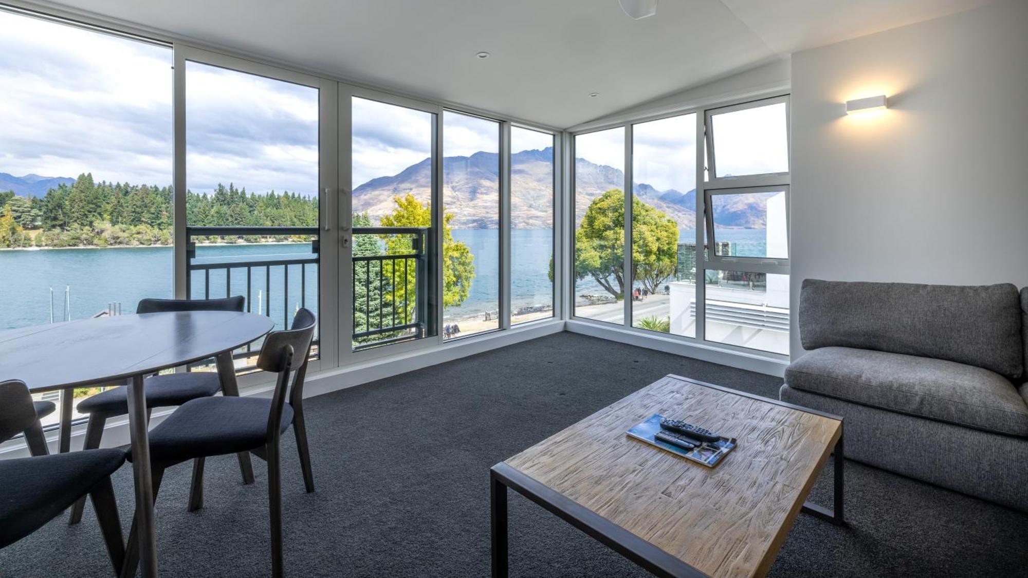 The Waterfront 4*