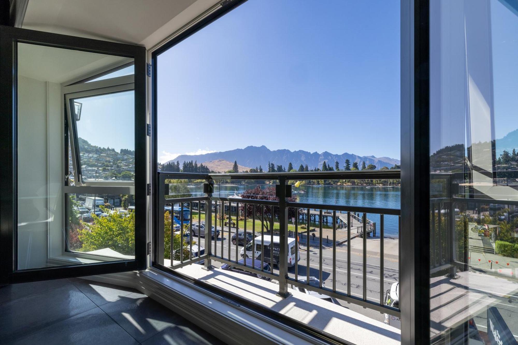 Aparthotel The Waterfront Queenstown